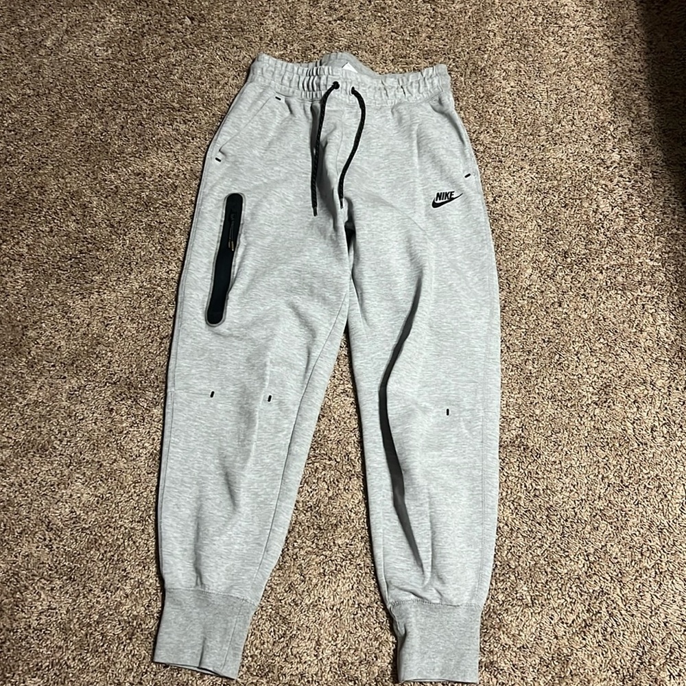 Nike tech sweatpants